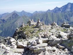 Kamenné komíniky na tatranskom vrchole